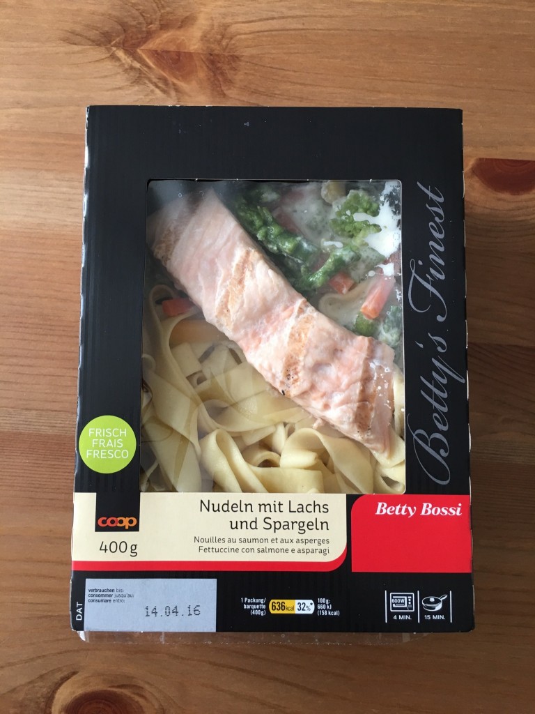 Nudeln mit Lachs und Spargeln - verpackt